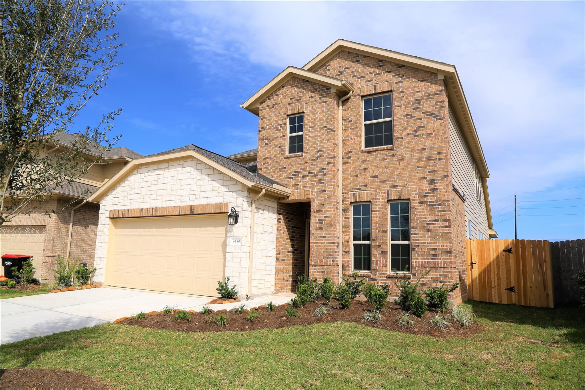 8139 Fairfield Manor Way