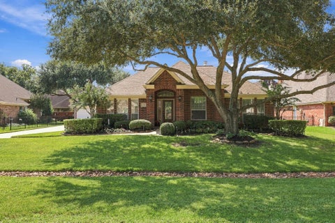 Photo of 33211 Woodton Court, Weston Lakes, TX 77441 (MLS # 46016221)