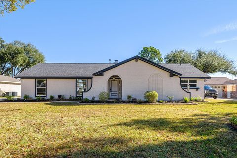Photo of 2813 Dow Circle, Deer Park, TX 77536 (MLS # 18396216)