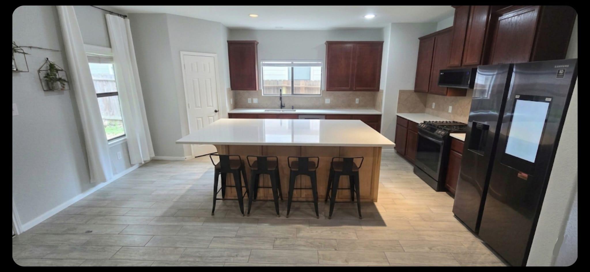 2611 Lexington Park Drive