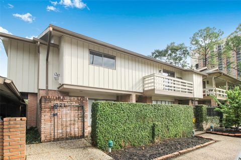 Photo of 821 S Ripple Creek Drive #1, Houston, TX 77057 (MLS # 77713546)