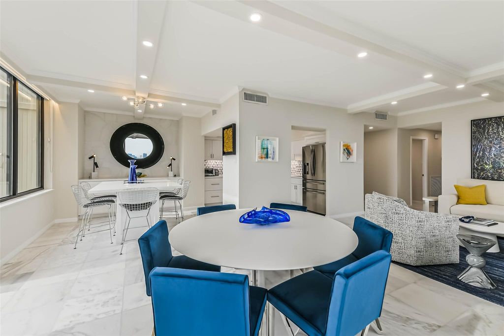 Photo of 14 Greenway Plaza #15P, Houston, TX 77046 (MLS # 90715518)