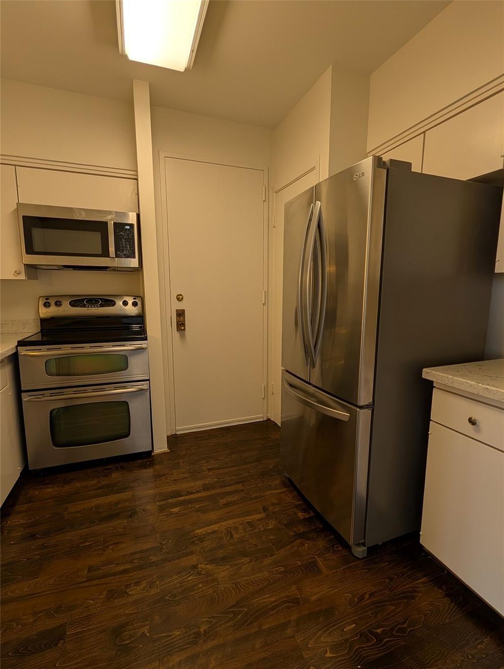 Photo of 5001 Woodway Drive #1705, Houston, TX 77056 (MLS # 82090723)