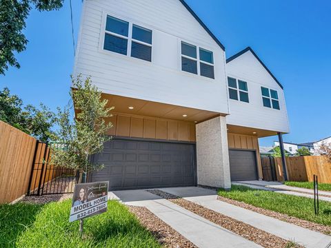 Homes For Sale - 3620 Sauer Street #B<br/> Harris County, Houston, TX 77004
