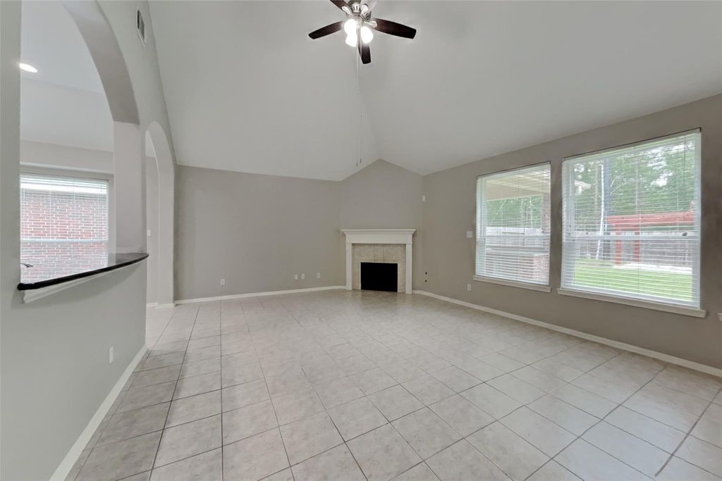 Photo of 6731 Auburn Oak Trail, Humble, TX 77346 (MLS # 49645631)