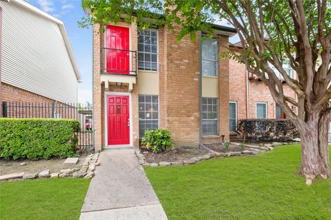Photo of 14759 Perthshire Road, Houston, TX 77079 (MLS # 3761670)