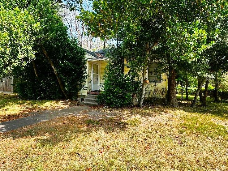 706 E Defee Avenue