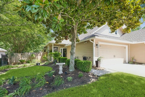 Photo of 14 Fitzroy Place, Conroe, TX 77384 (MLS # 34403695)