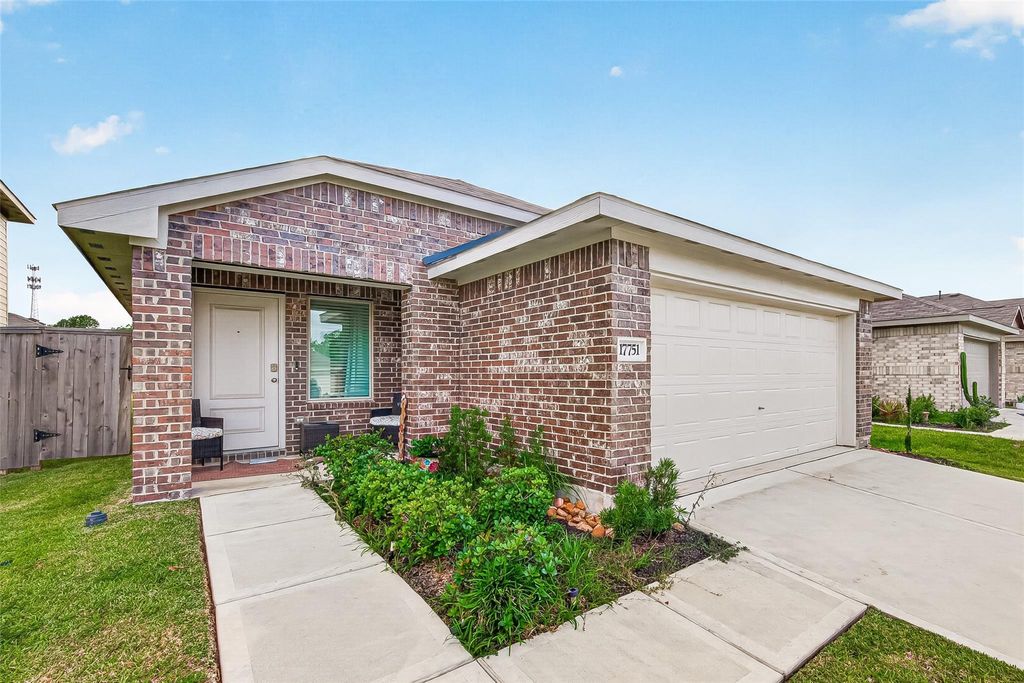 Photo of 17751 Grove Hill Drive, Hockley, TX 77447 (MLS # 31085318)