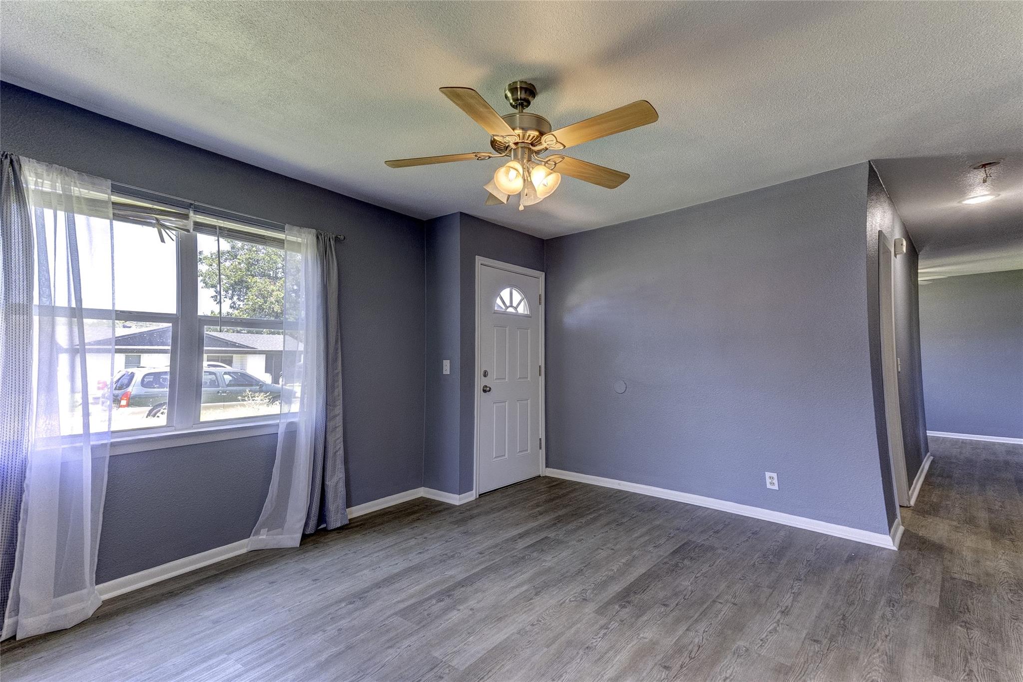 Photo 1 of 13 — 1415 Phoenix Drive, Wichita Falls, TX 76306