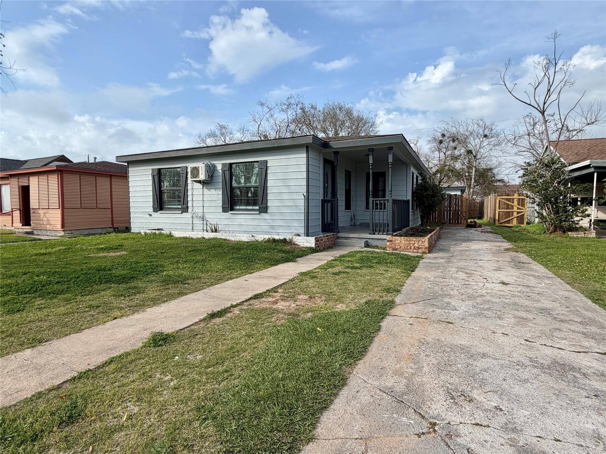 1214 W 5th Street