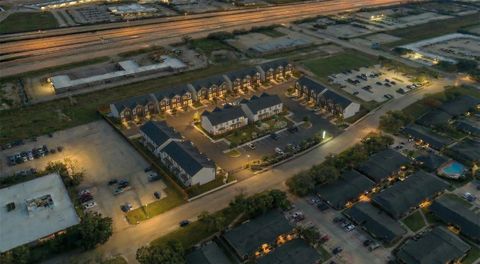 Photo of 81 Northpoint Drive Building 6 #A, Houston, TX 77060 (MLS # 32308667)