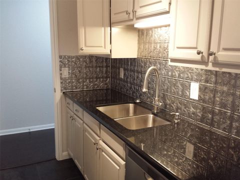 Condo For Rent - 2400 N Braeswood Boulevard #312<br/> Harris County, Houston, TX 77030