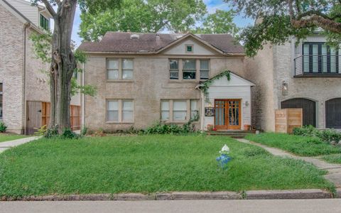 Photo of 1715 Banks Street #C, Houston, TX 77098 (MLS # 32091916)