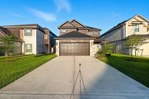 Photo of 2322 Honey Heights Lane, Fresno, TX 77545 (MLS # 47388981)