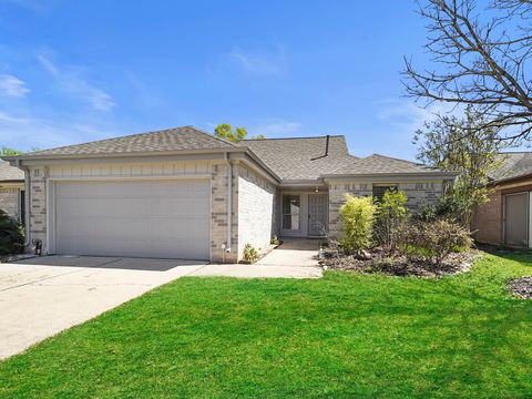 Photo of 2239 Highland Hills Drive, Sugar Land, TX 77478 (MLS # 35596537)