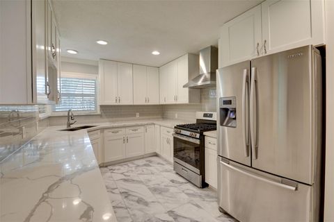 Photo of 5604 Whitehaven Street, Bellaire, TX 77401 (MLS # 75531128)