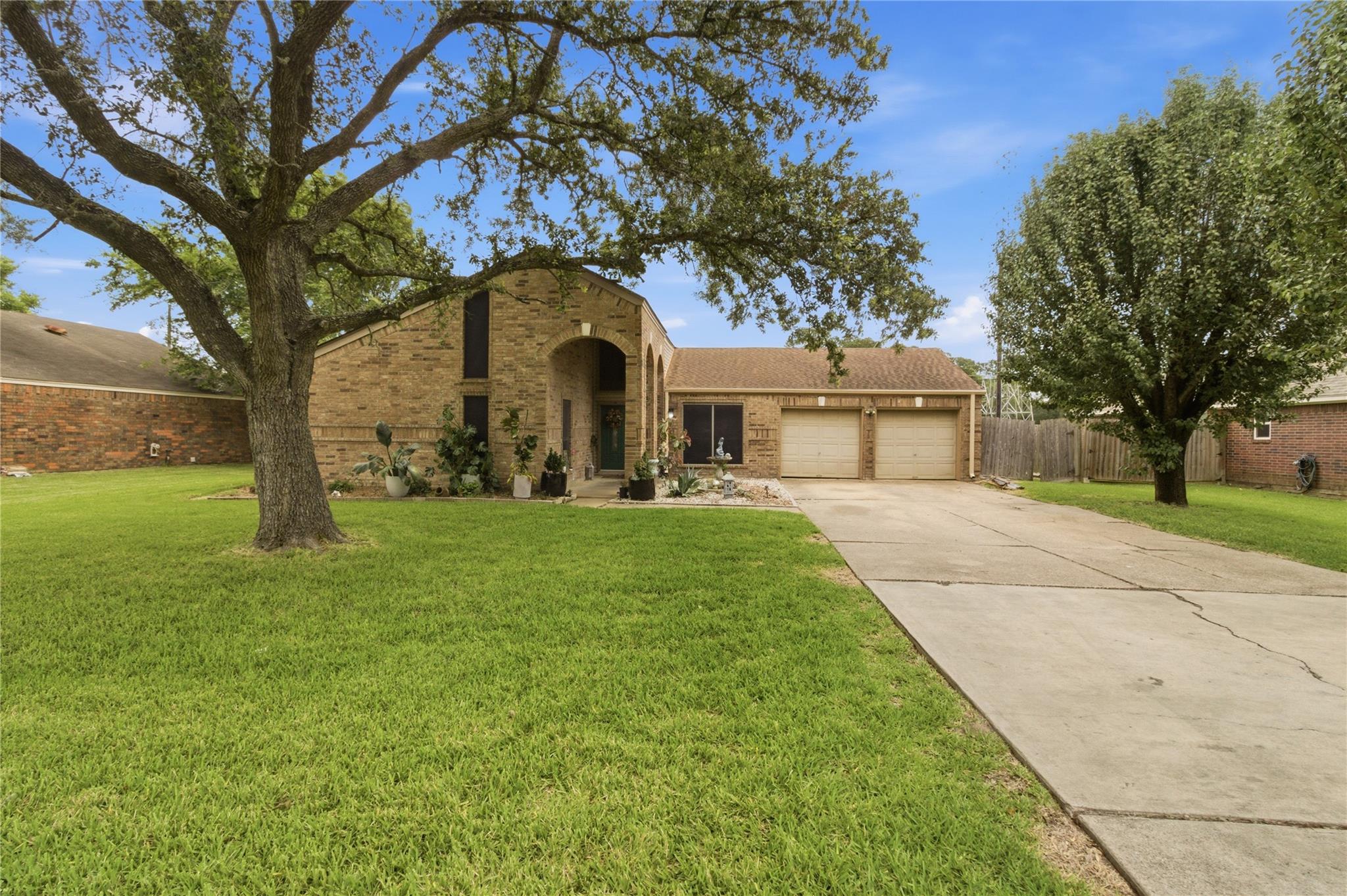 7310 Maple Lane