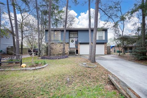 Photo of 28 Night Hawk Place, The Woodlands, TX 77380 (MLS # 94653735)