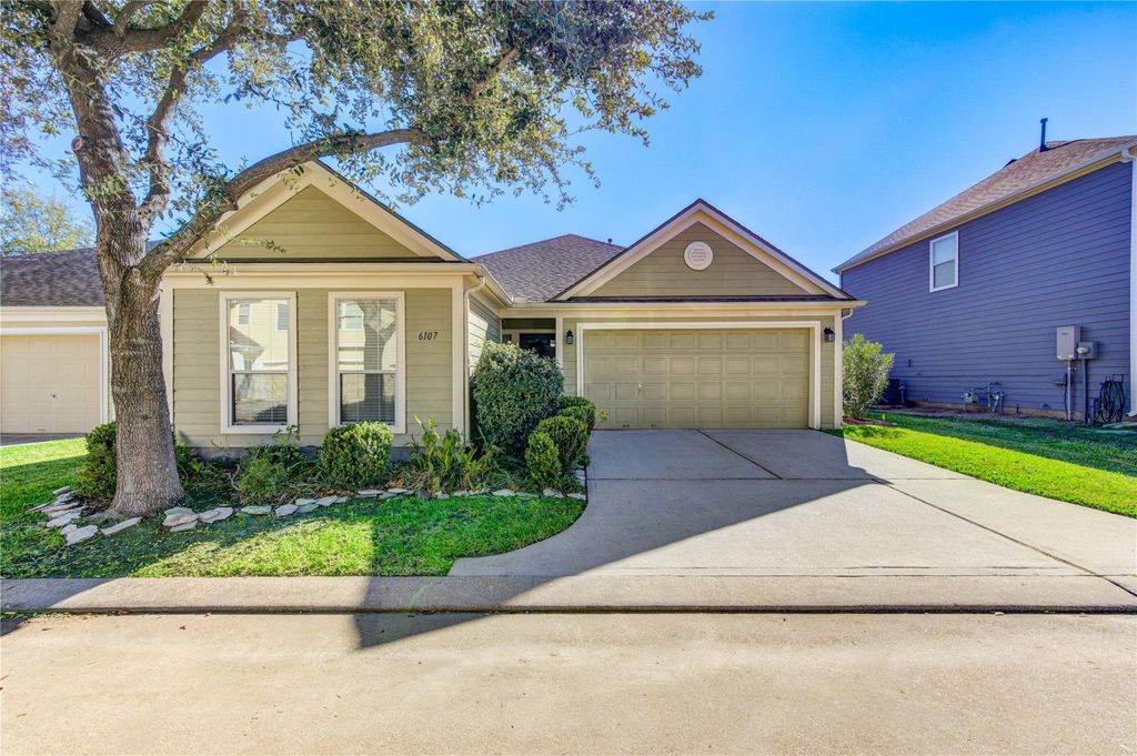 Photo of 6107 Fulton Meadows Lane, Houston, TX 77092 (MLS # 38965855)