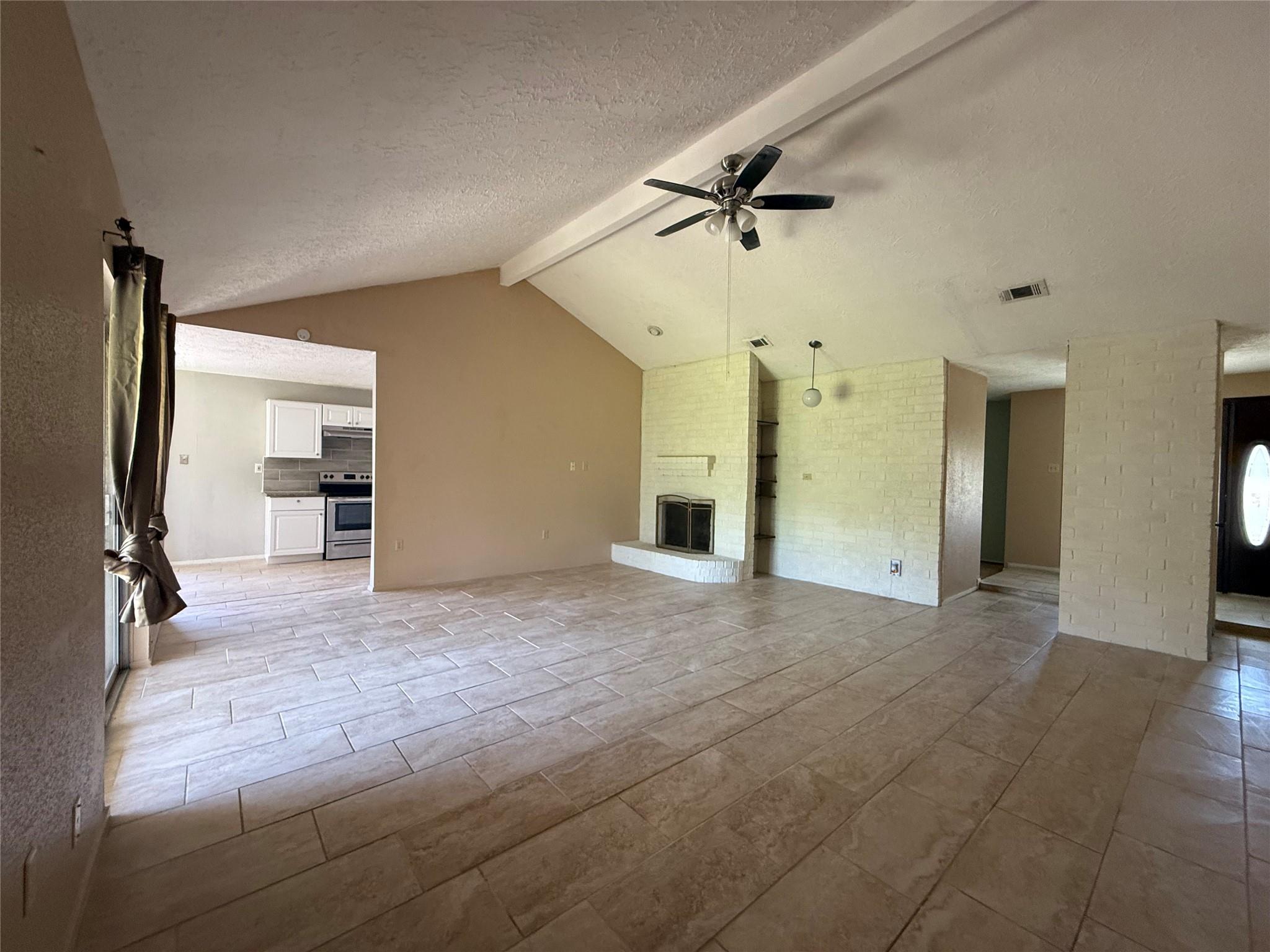 514 W Castle Harbour Drive