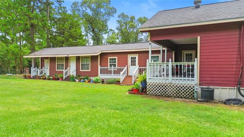 Photo of 7902 Acacia Lane, Plantersville, TX 77363 (MLS # 37939614)