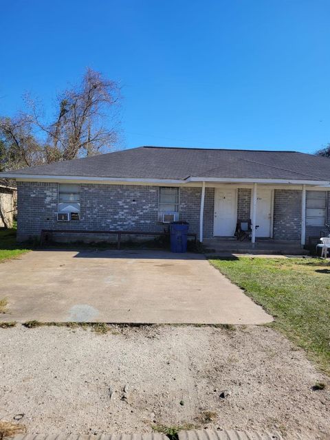 Photo of 419 Fisher Street, West Columbia, TX 77486 (MLS # 39459348)