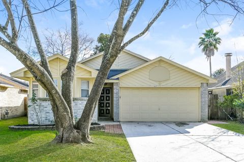 Photo of 3823 Ebury Drive, Houston, TX 77066 (MLS # 62989626) Photo of 3823 Ebury Drive, Houston, TX 77066 (MLS # 62989626)