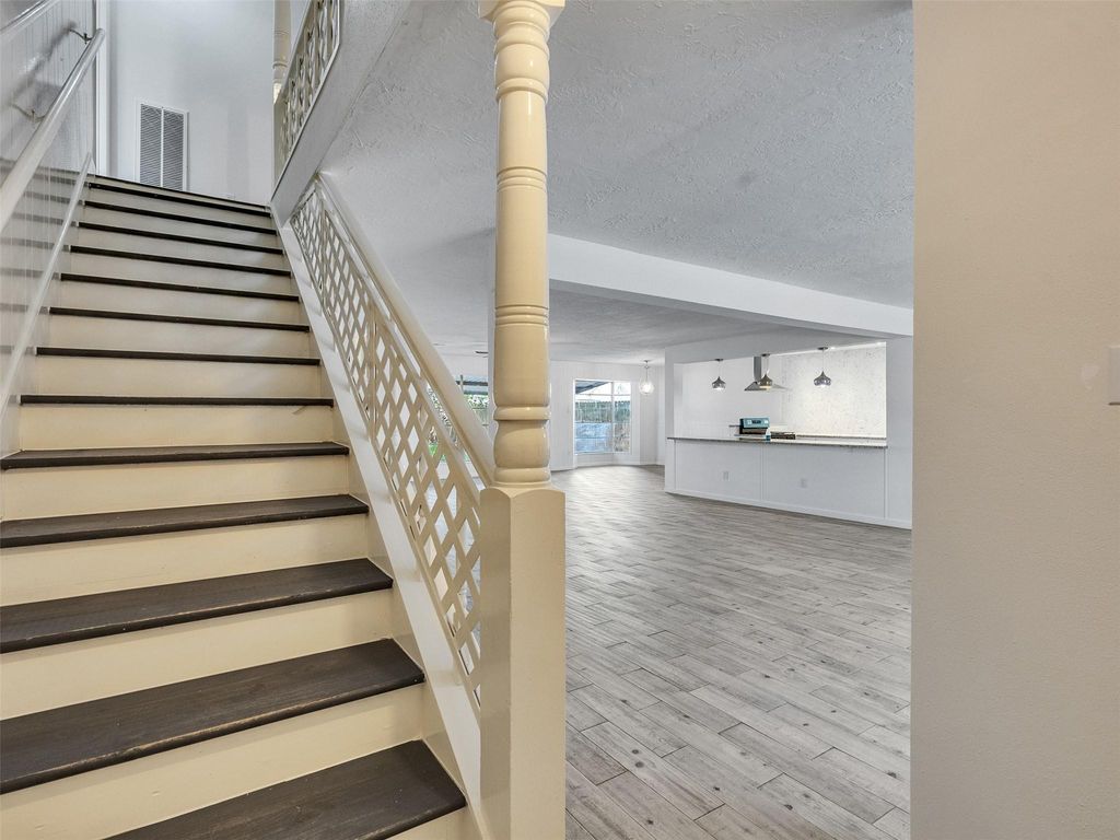 Photo of 12710 Crow Valley Lane, Houston, TX 77099 (MLS # 40727986)