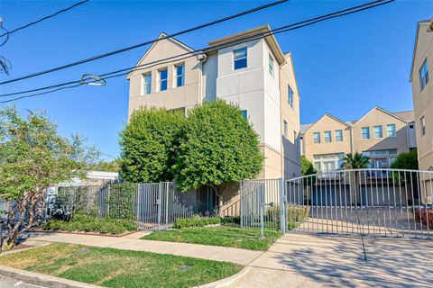 Photo of 5342 Darling Street #B, Houston, TX 77007 (MLS # 62090927)