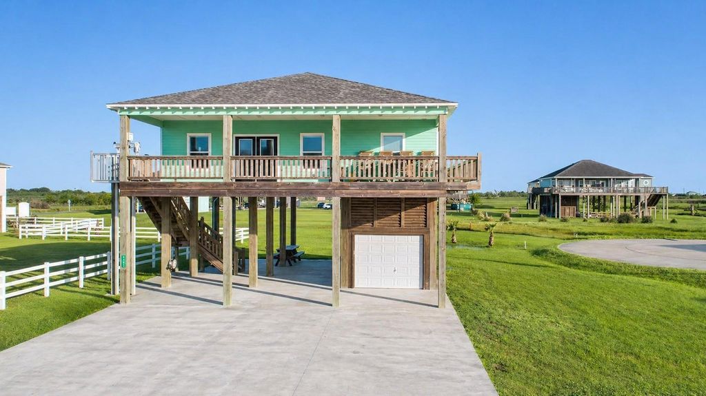 Photo of 4305 Bolivar Circle, Port Bolivar, TX 77650 (MLS # 71882474)