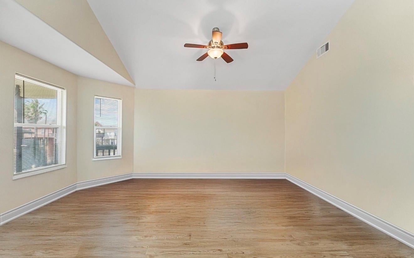 4215 Grayson Drive