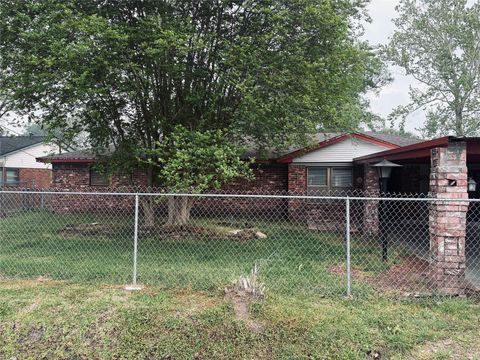 Homes For Sale - 415 Zinn Drive<br/> Harris County, Crosby, TX 77532