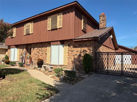 Photo of 3212 Dominique Drive, Galveston, TX 77551 (MLS # 80967906)