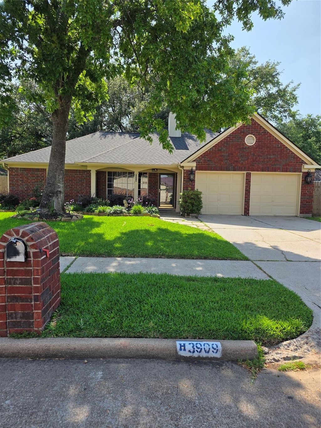 Photo of 3909 Regency Drive, Deer Park, TX 77536 (MLS # 8892246)