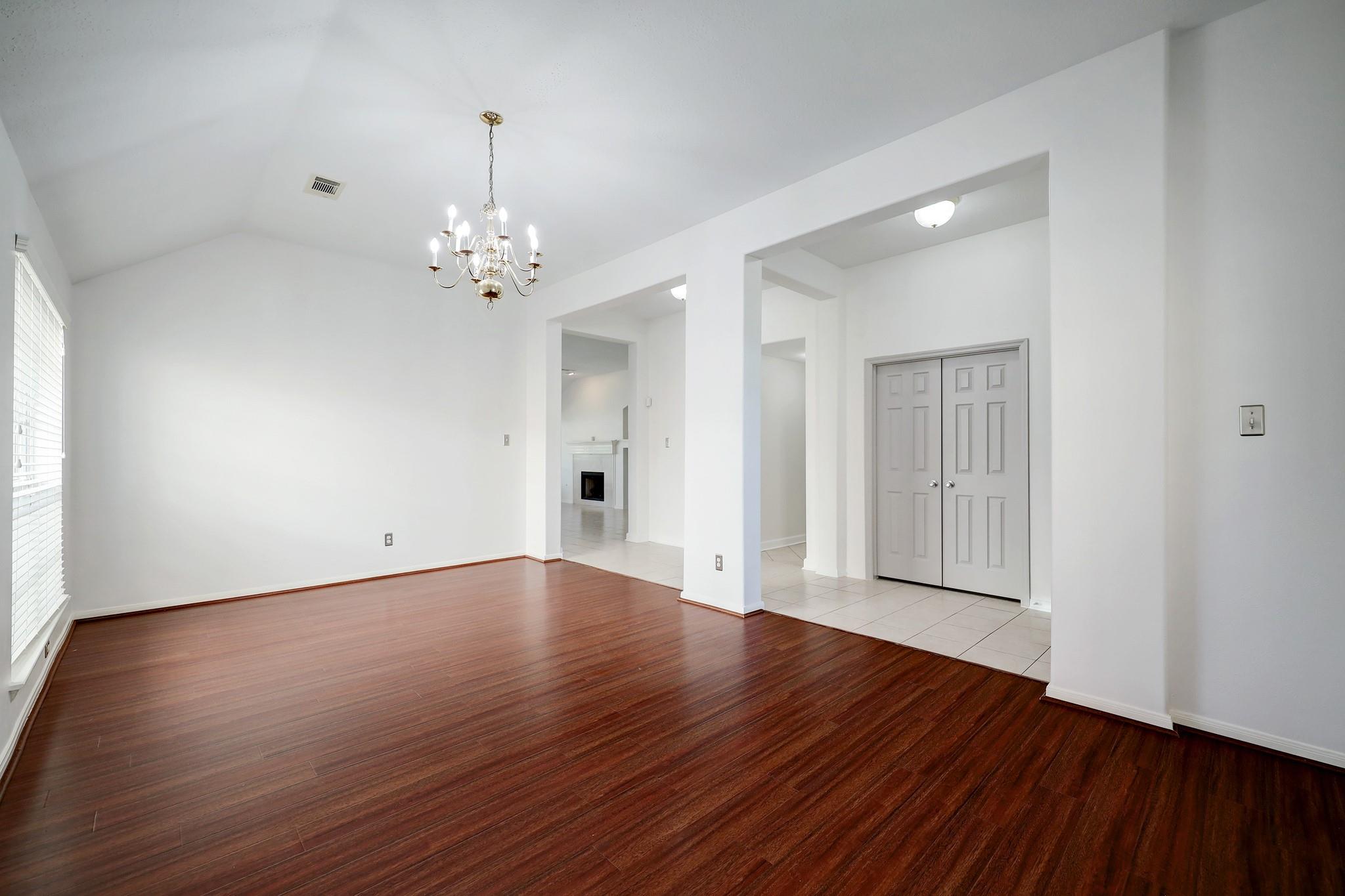 17407 Winfield Square
