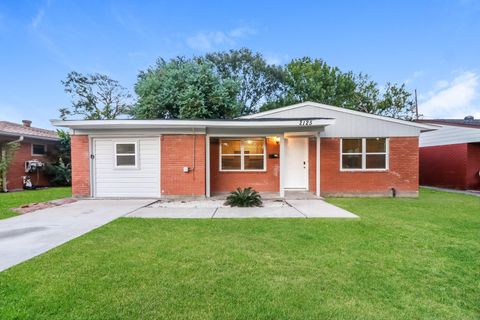 Photo of 2125 Dewberry Lane, Pasadena, TX 77502 (MLS # 38522571)