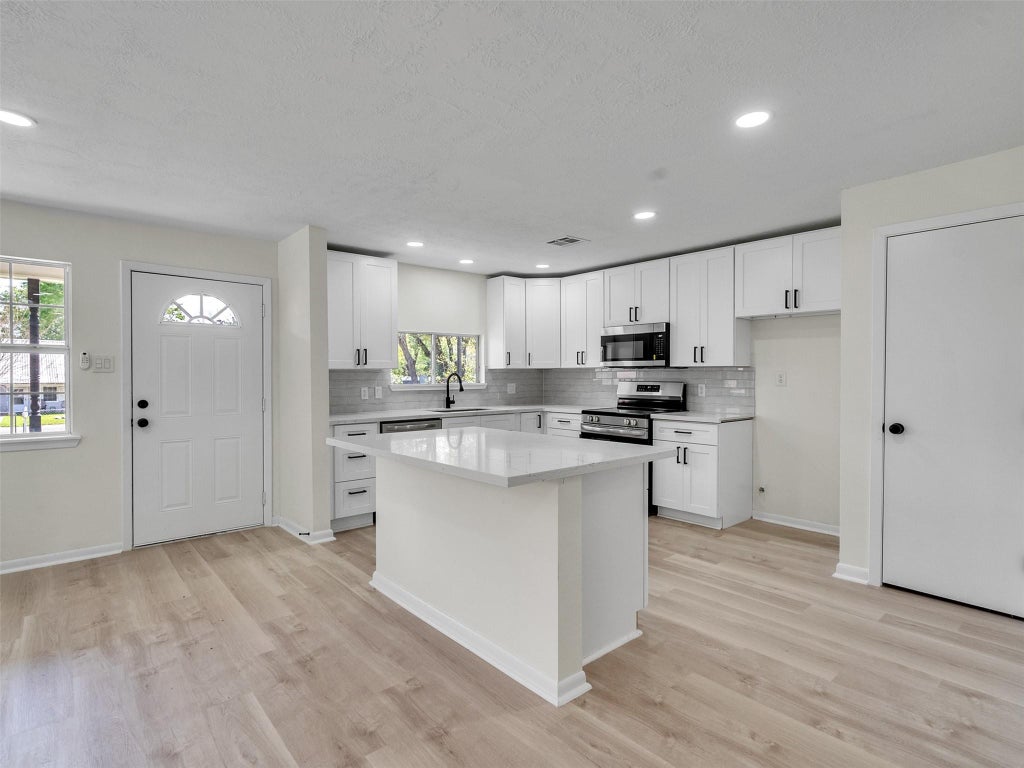 Photo of 215 Sparkling Water Drive, Huffman, TX 77336 (MLS # 97998192)