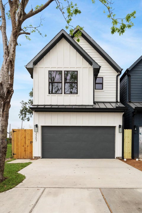 Photo of 2209 Stevens St St, Houston, TX 77026 (MLS # 37087157)
