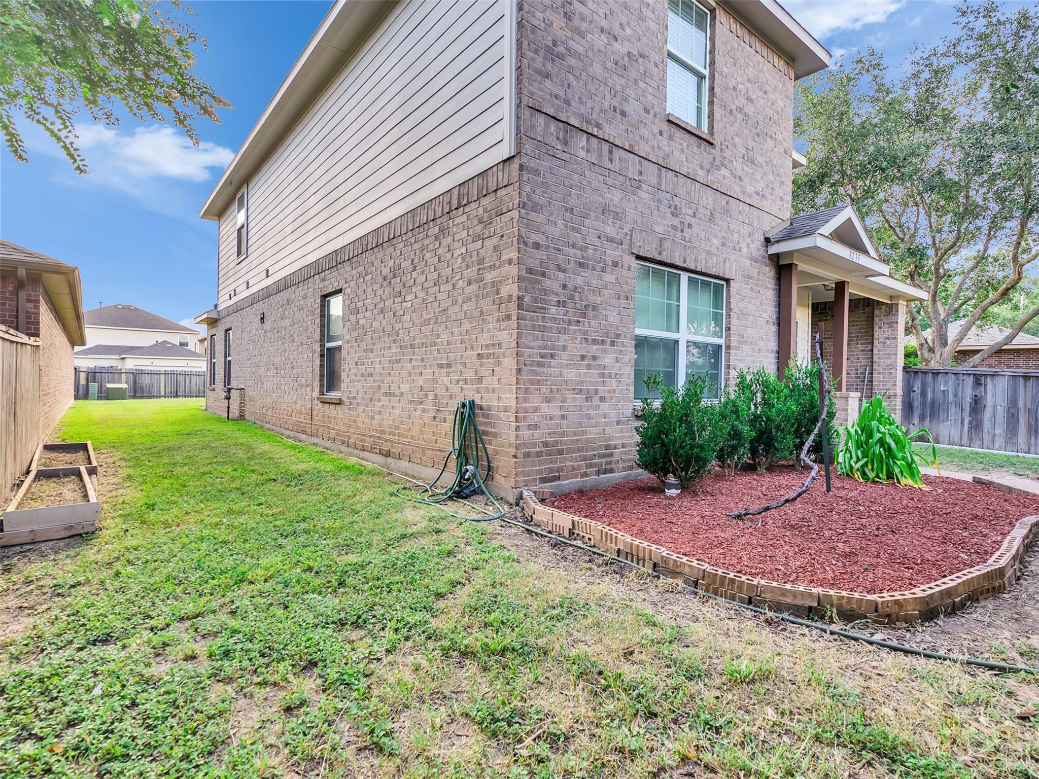 8235 Gran Villa Drive