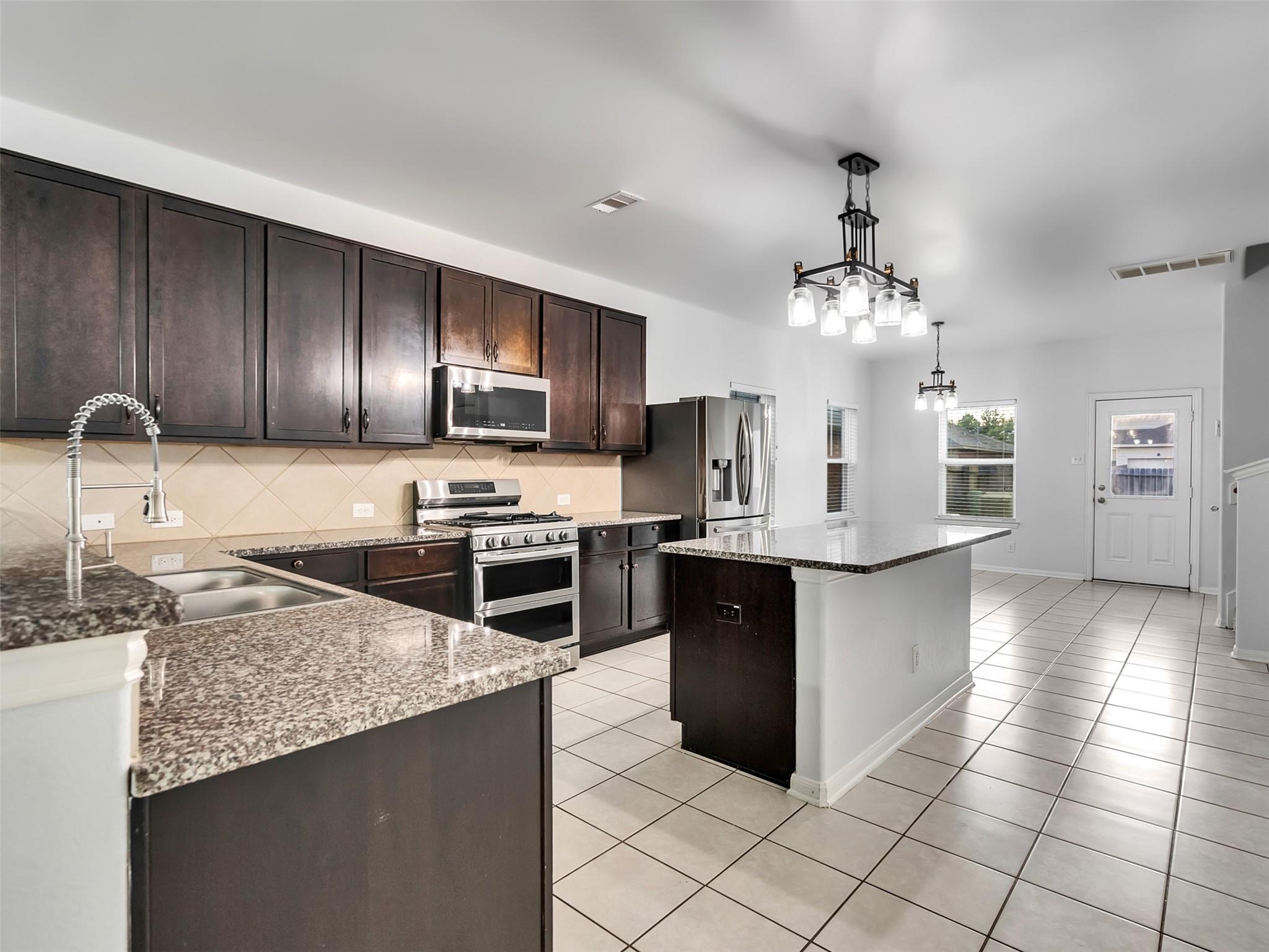8235 Gran Villa Drive