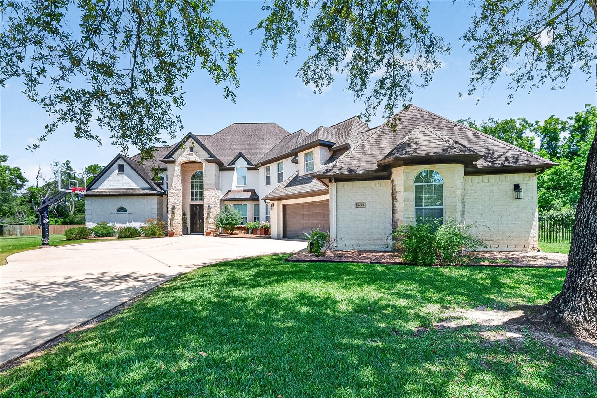 3939 Ramble Creek Drive