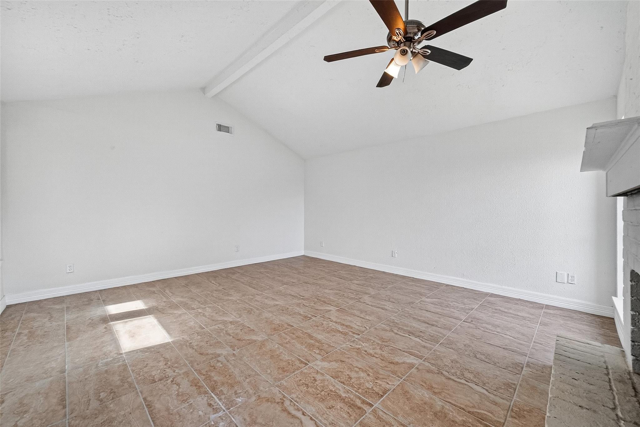 2223 Courtney Ct
