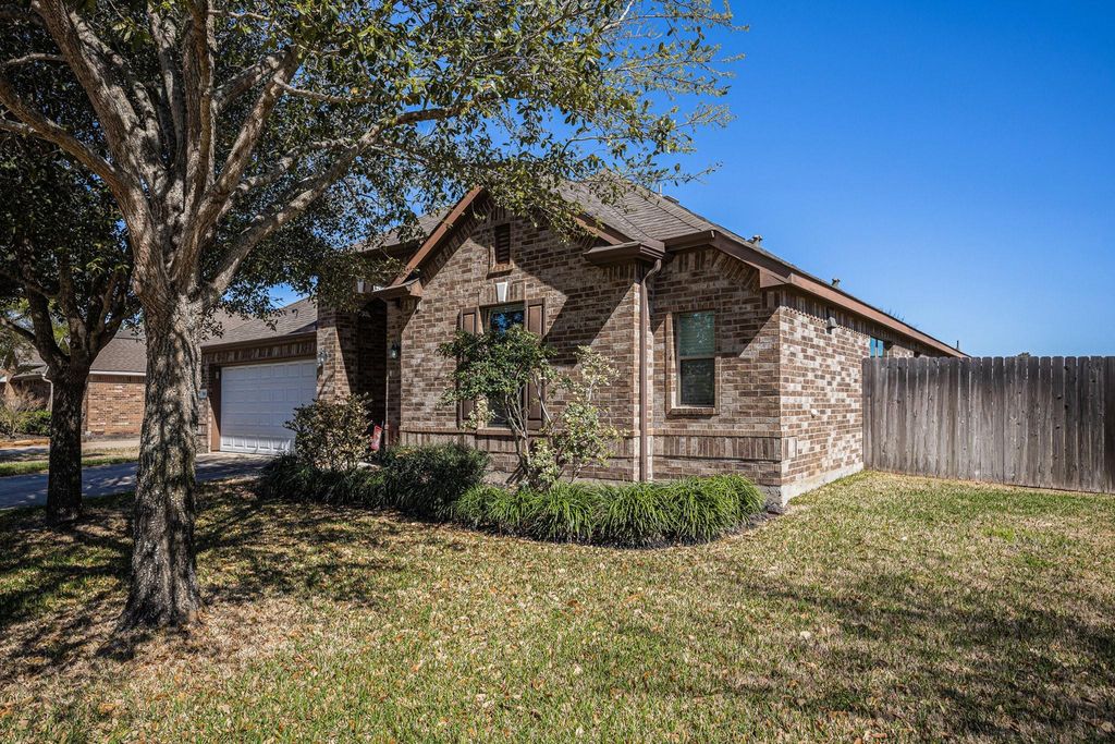 Photo of 8614 Redstone Hills Drive, Cypress, TX 77433 (MLS # 8459747)