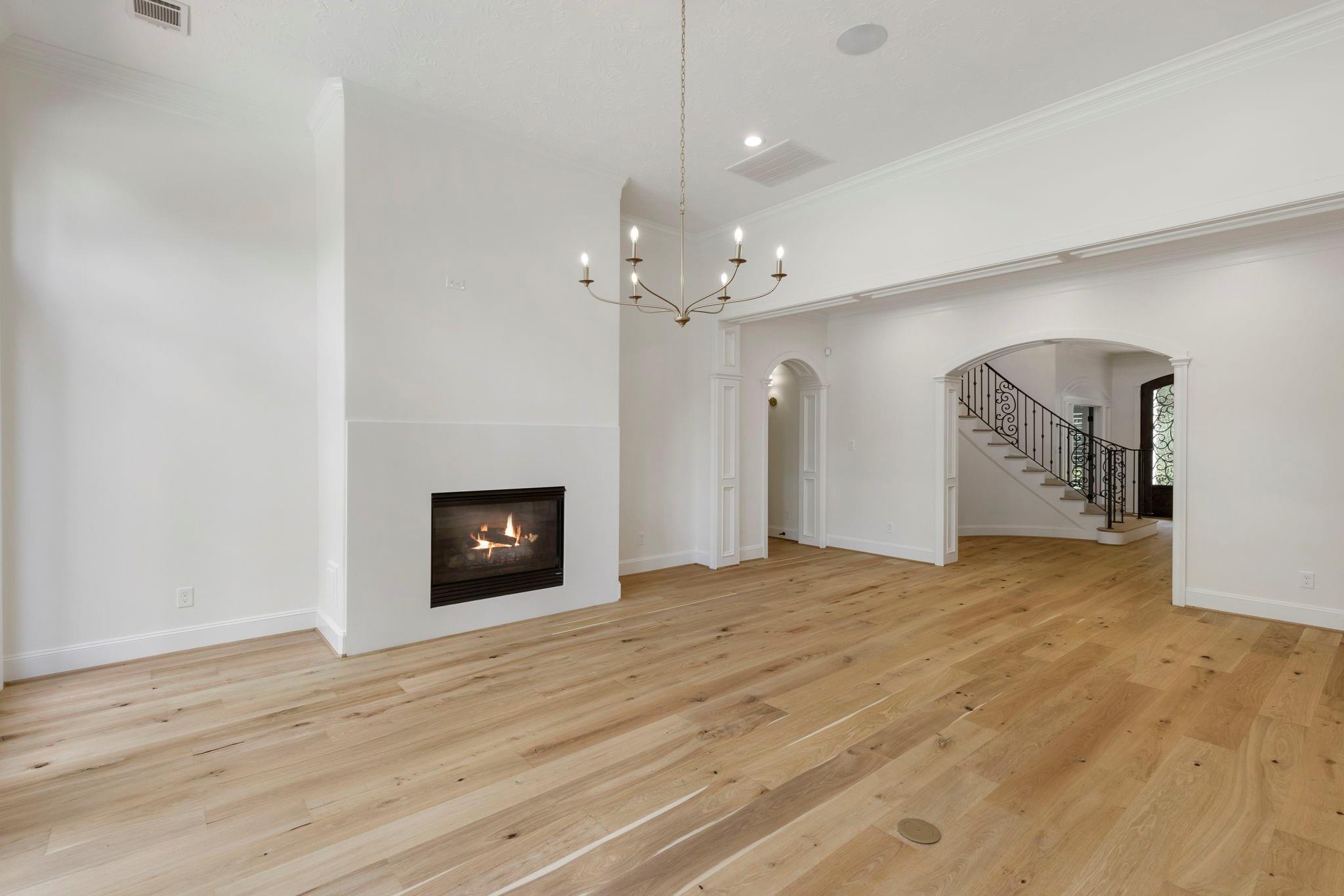 14 N Palmiera Circle