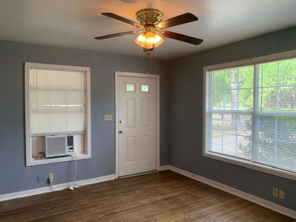 Photo of 1025 6th Street, Hempstead, TX 77445 (MLS # 88612543)