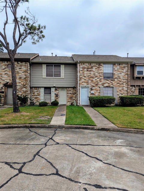 Photo of 1515 Cedar Cove Street, La Porte, TX 77571 (MLS # 15121892)