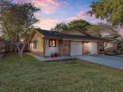 Photo of 1439 Silverpines Rd Road, Houston, TX 77062 (MLS # 59439847)