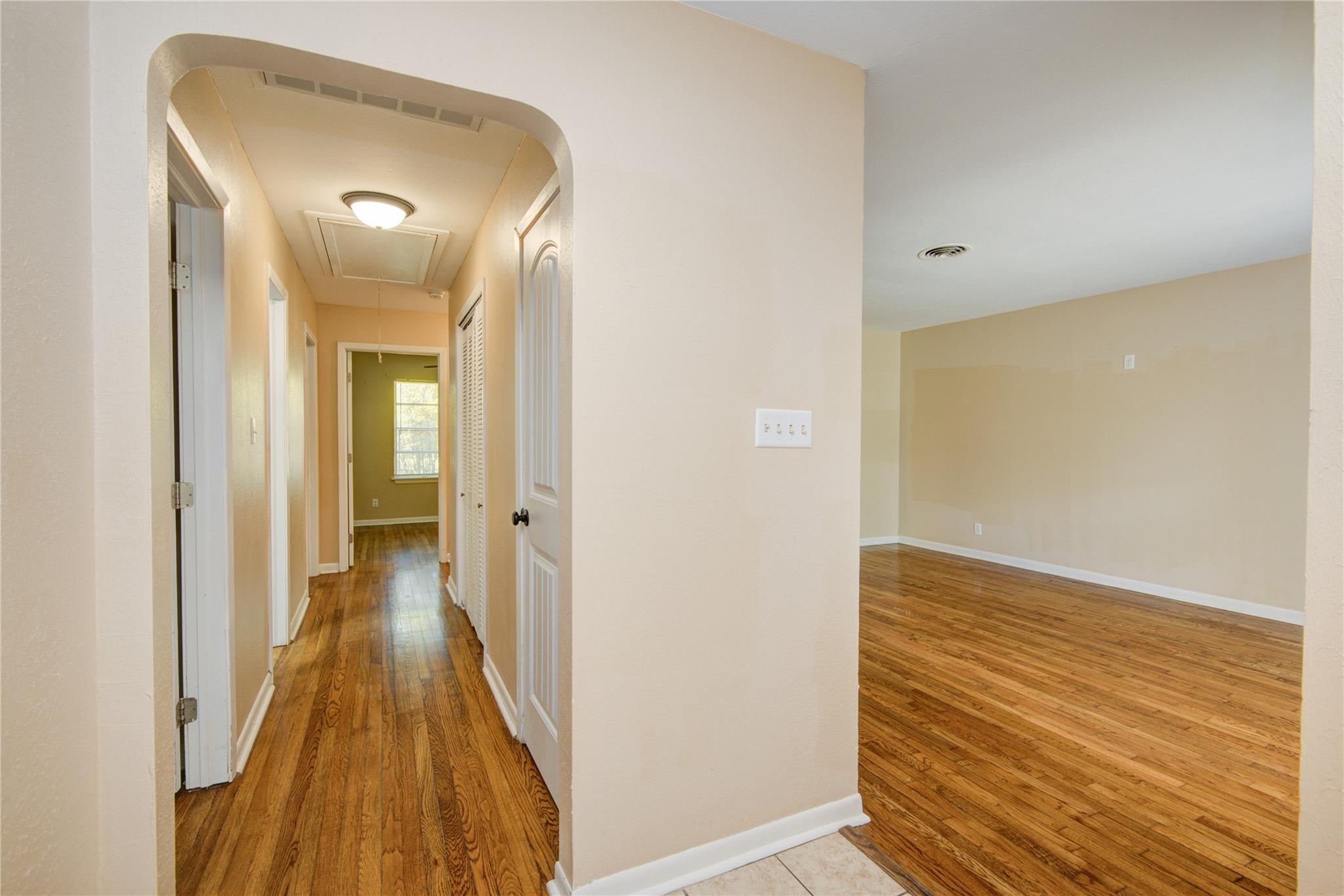 433 Southern Oaks Drive