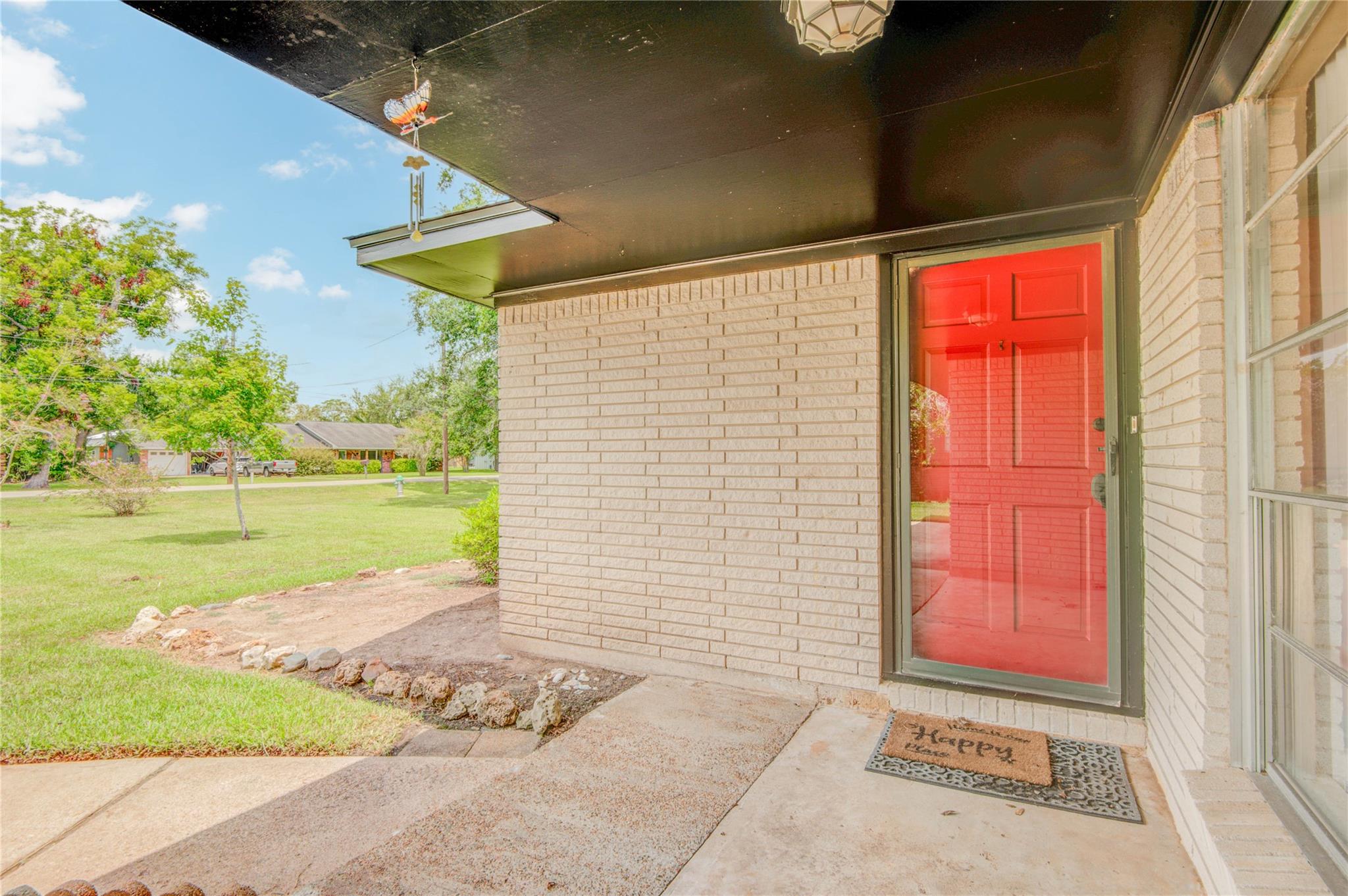 433 Southern Oaks Drive